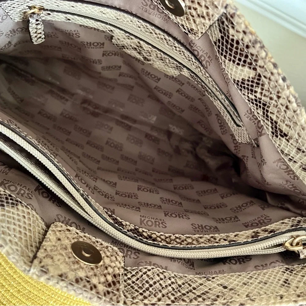 NEW condition Michael Kors Phyton Purse - Picture 12 of 16